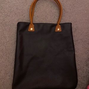 Medium size tote